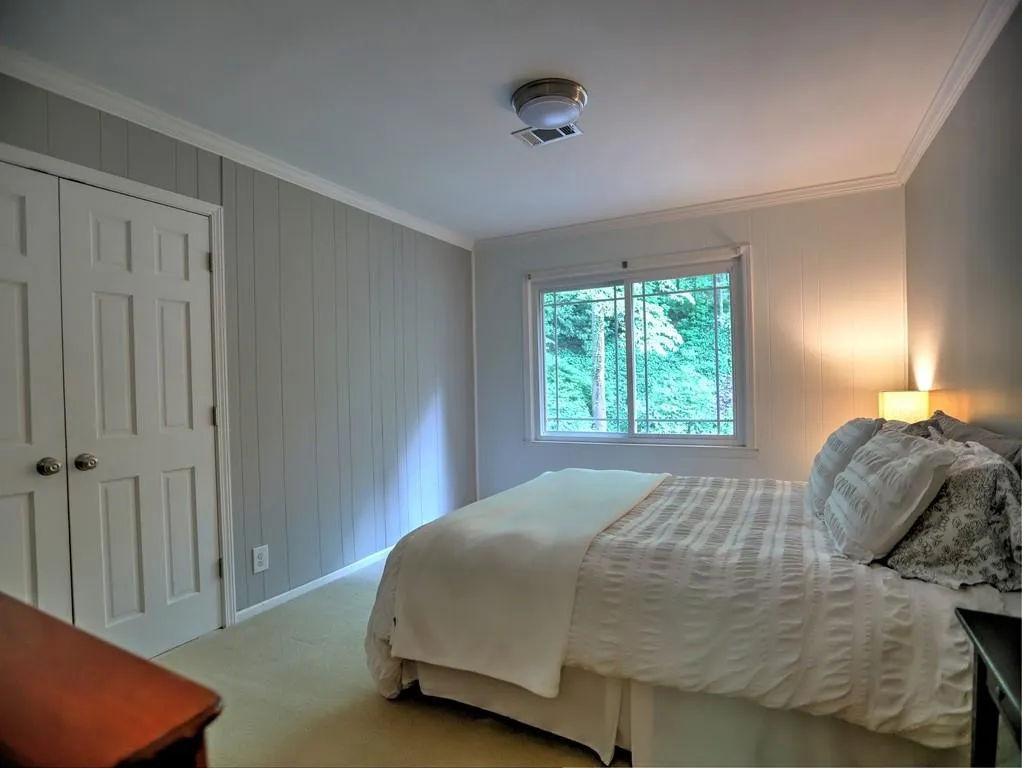 520 N Harbor Drive, Atlanta, Georgia 30328, 5 Bedrooms Bedrooms, ,3 BathroomsBathrooms,Residential,Sold,520 N Harbor Drive,6572893