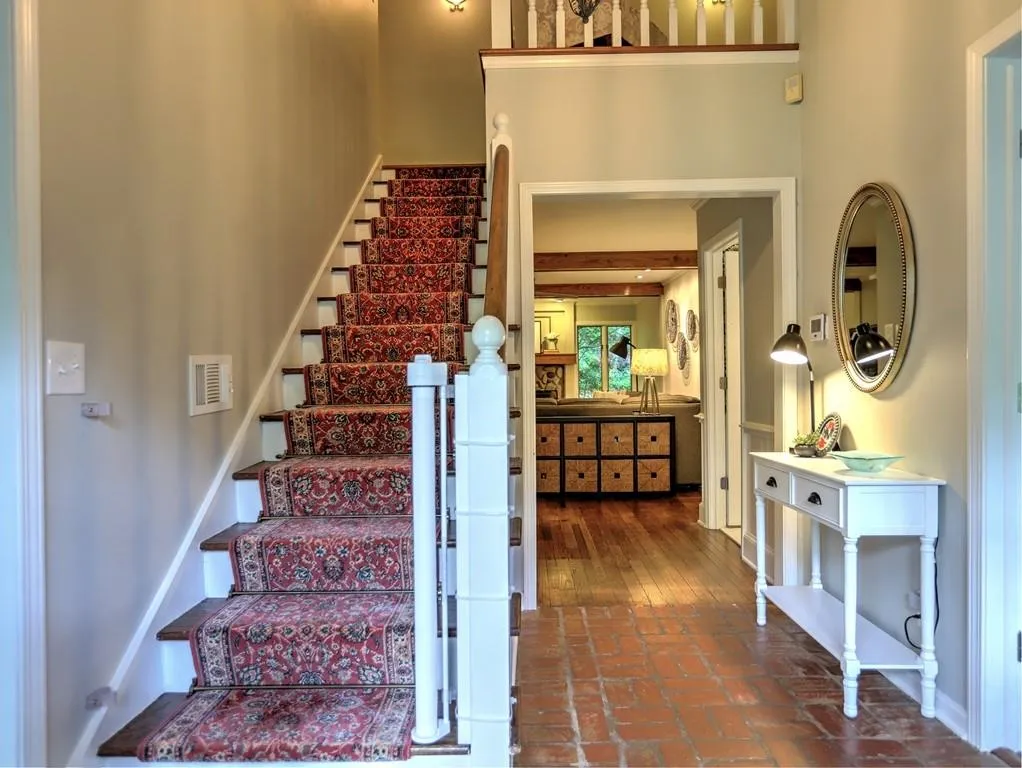520 N Harbor Drive, Atlanta, Georgia 30328, 5 Bedrooms Bedrooms, ,3 BathroomsBathrooms,Residential,Sold,520 N Harbor Drive,6572893