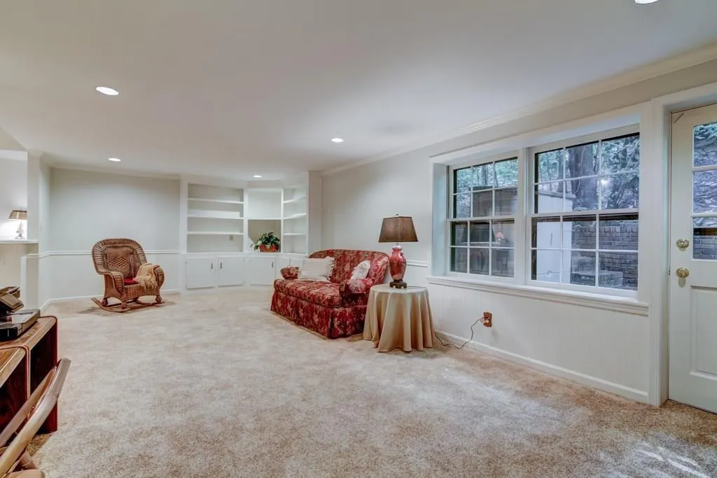 6145 River Chase Circle, Sandy Springs, Georgia 30328, 4 Bedrooms Bedrooms, ,3 BathroomsBathrooms,Residential,Sold,6145 River Chase Circle,6120783