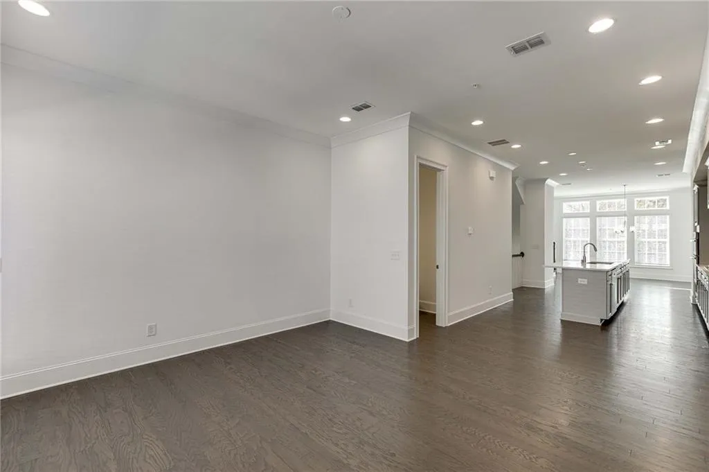 6717 Prelude Drive Unit 194, Sandy Springs, Georgia 30328, 3 Bedrooms Bedrooms, ,4 BathroomsBathrooms,Residential,Sold,6717 Prelude Drive Unit 194,7143220