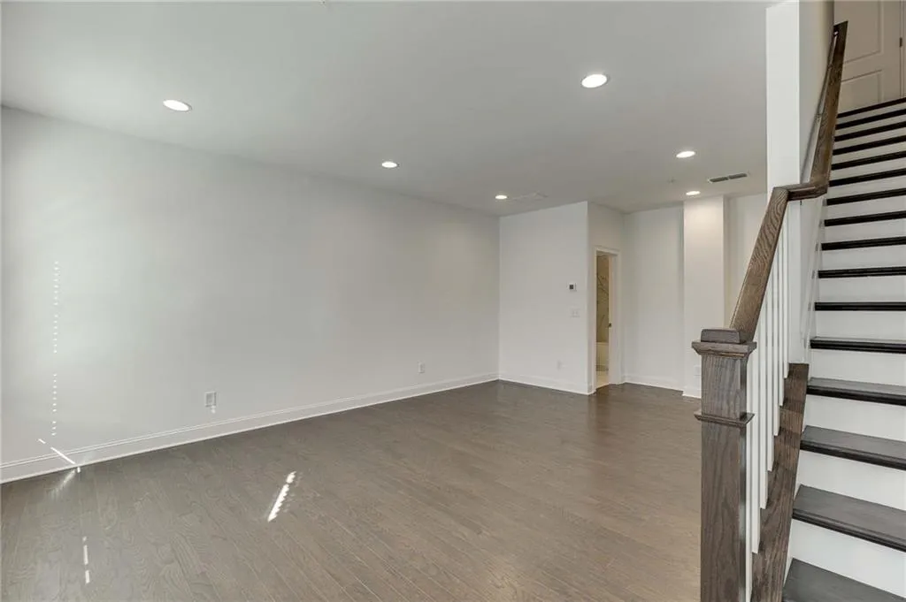 6717 Prelude Drive Unit 194, Sandy Springs, Georgia 30328, 3 Bedrooms Bedrooms, ,4 BathroomsBathrooms,Residential,Sold,6717 Prelude Drive Unit 194,7143220