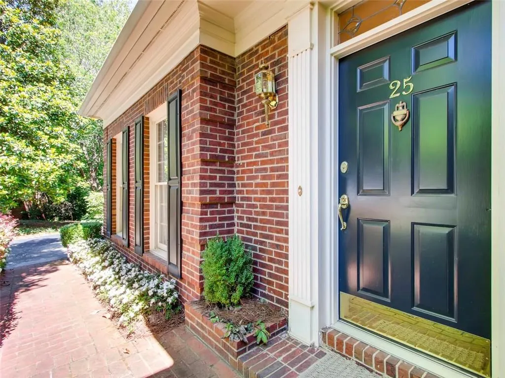 7155 Roswell Road Unit 25, Atlanta, Georgia 30328, 4 Bedrooms Bedrooms, ,3 BathroomsBathrooms,Residential,Sold,7155 Roswell Road Unit 25,5999544