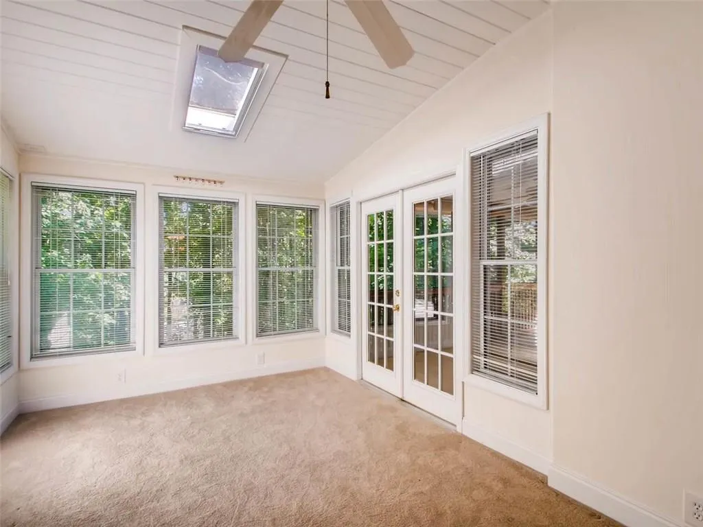 7155 Roswell Road Unit 25, Atlanta, Georgia 30328, 4 Bedrooms Bedrooms, ,3 BathroomsBathrooms,Residential,Sold,7155 Roswell Road Unit 25,5999544