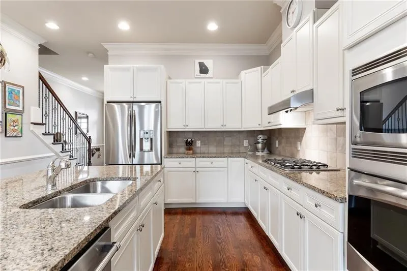 302 Rivers Gate Drive Unit 55, Atlanta, Georgia 30339, 4 Bedrooms Bedrooms, ,4 BathroomsBathrooms,Residential,Sold,302 Rivers Gate Drive Unit 55,6686335