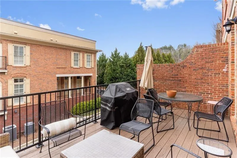 302 Rivers Gate Drive Unit 55, Atlanta, Georgia 30339, 4 Bedrooms Bedrooms, ,4 BathroomsBathrooms,Residential,Sold,302 Rivers Gate Drive Unit 55,6686335