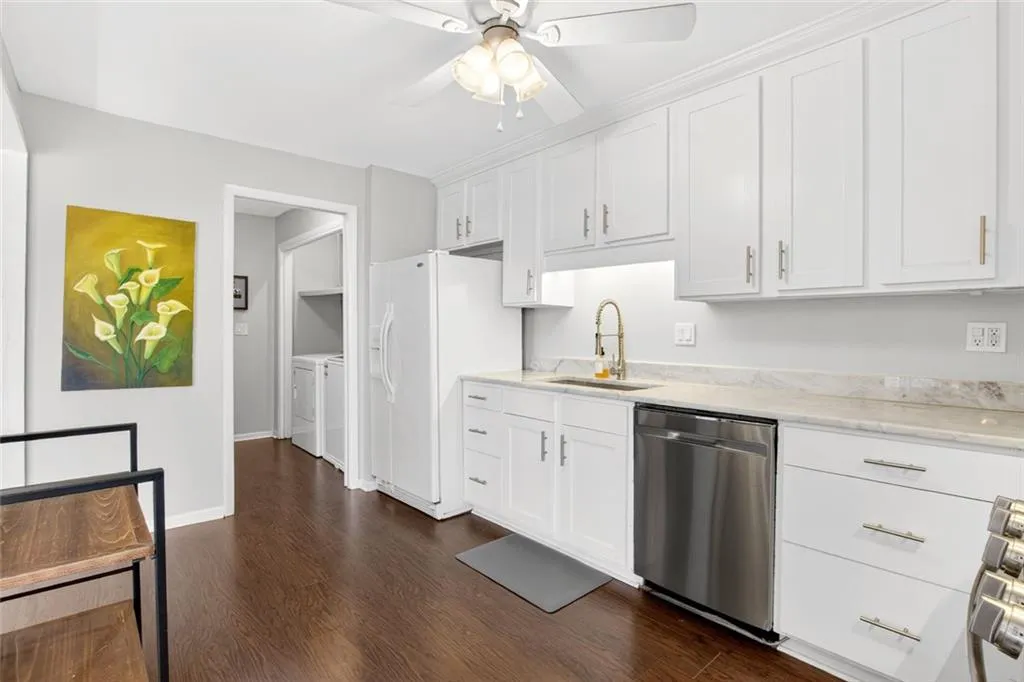 346 Carpenter Drive Ne Unit 48, Atlanta, Georgia 30328, 2 Bedrooms Bedrooms, ,2 BathroomsBathrooms,Residential,For Sale,346 Carpenter Drive Ne Unit 48,7727982