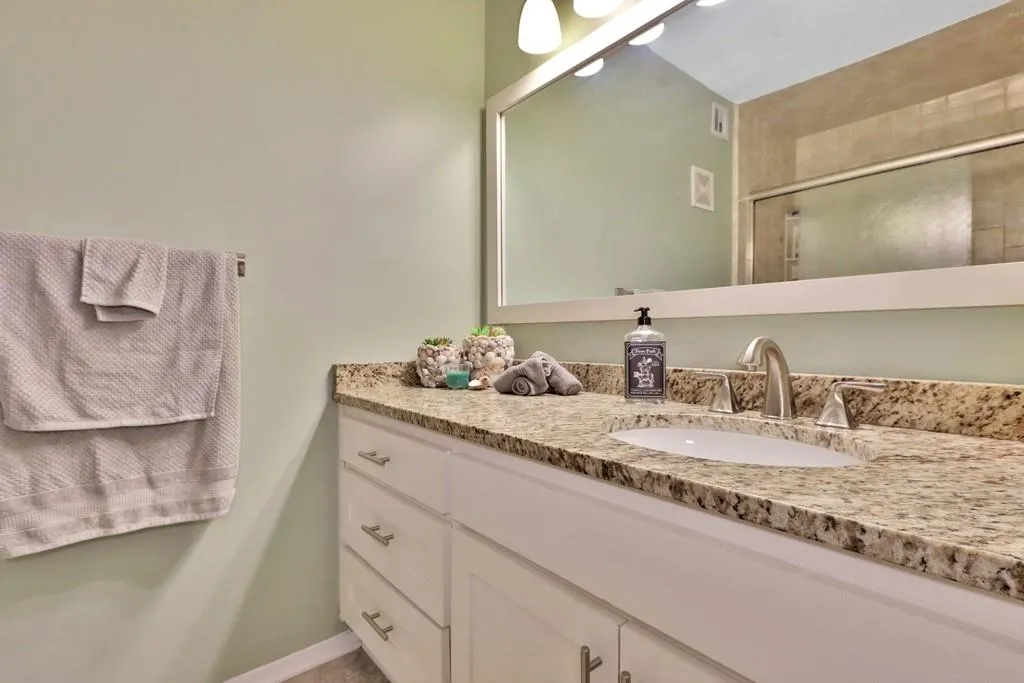 705 Woodcliff Drive, Atlanta, Georgia 30350, 1 Bedroom Bedrooms, ,1 BathroomBathrooms,Residential,Sold,705 Woodcliff Drive,6795522
