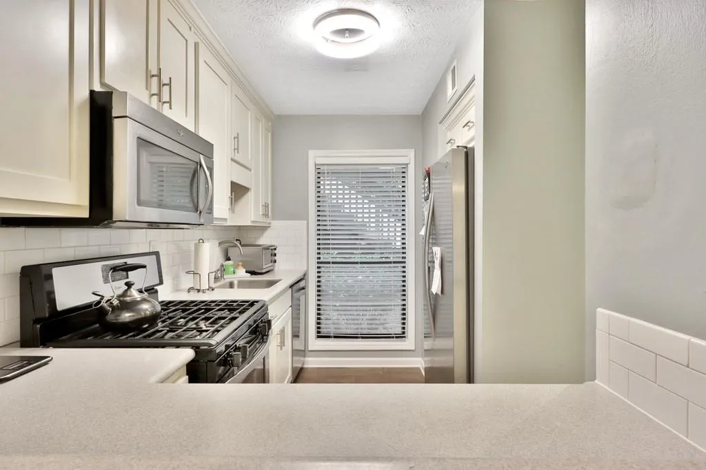 705 Woodcliff Drive, Atlanta, Georgia 30350, 1 Bedroom Bedrooms, ,1 BathroomBathrooms,Residential,Sold,705 Woodcliff Drive,6795522