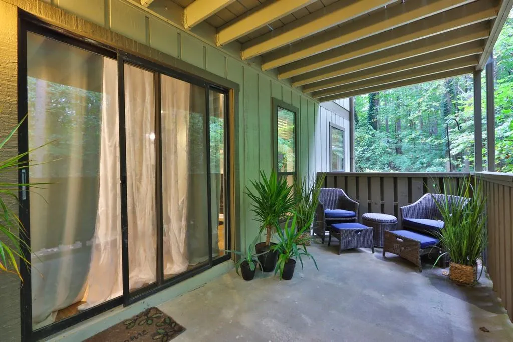 705 Woodcliff Drive, Atlanta, Georgia 30350, 1 Bedroom Bedrooms, ,1 BathroomBathrooms,Residential,Sold,705 Woodcliff Drive,6795522