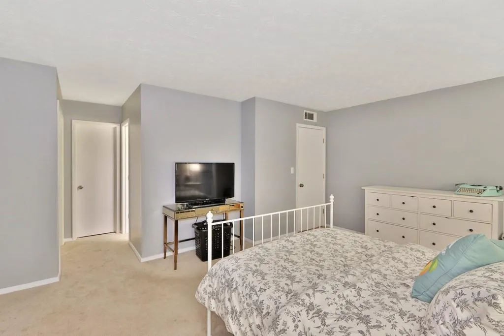 705 Woodcliff Drive, Atlanta, Georgia 30350, 1 Bedroom Bedrooms, ,1 BathroomBathrooms,Residential,Sold,705 Woodcliff Drive,6795522