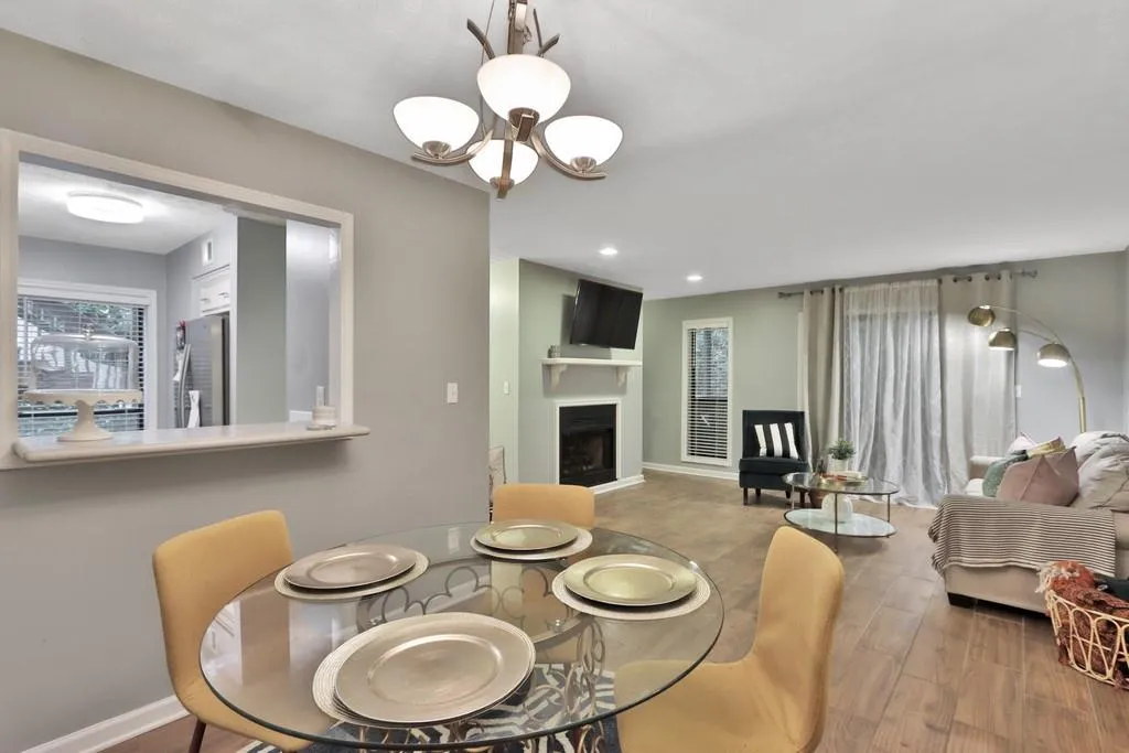 705 Woodcliff Drive, Atlanta, Georgia 30350, 1 Bedroom Bedrooms, ,1 BathroomBathrooms,Residential,Sold,705 Woodcliff Drive,6795522