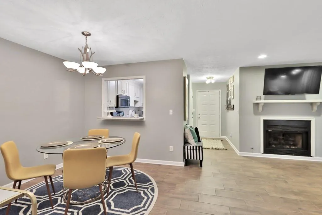 705 Woodcliff Drive, Atlanta, Georgia 30350, 1 Bedroom Bedrooms, ,1 BathroomBathrooms,Residential,Sold,705 Woodcliff Drive,6795522