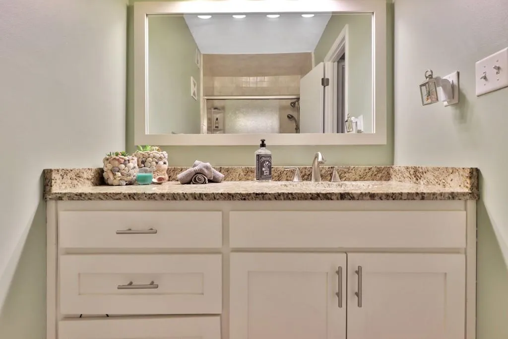 705 Woodcliff Drive, Atlanta, Georgia 30350, 1 Bedroom Bedrooms, ,1 BathroomBathrooms,Residential,Sold,705 Woodcliff Drive,6795522