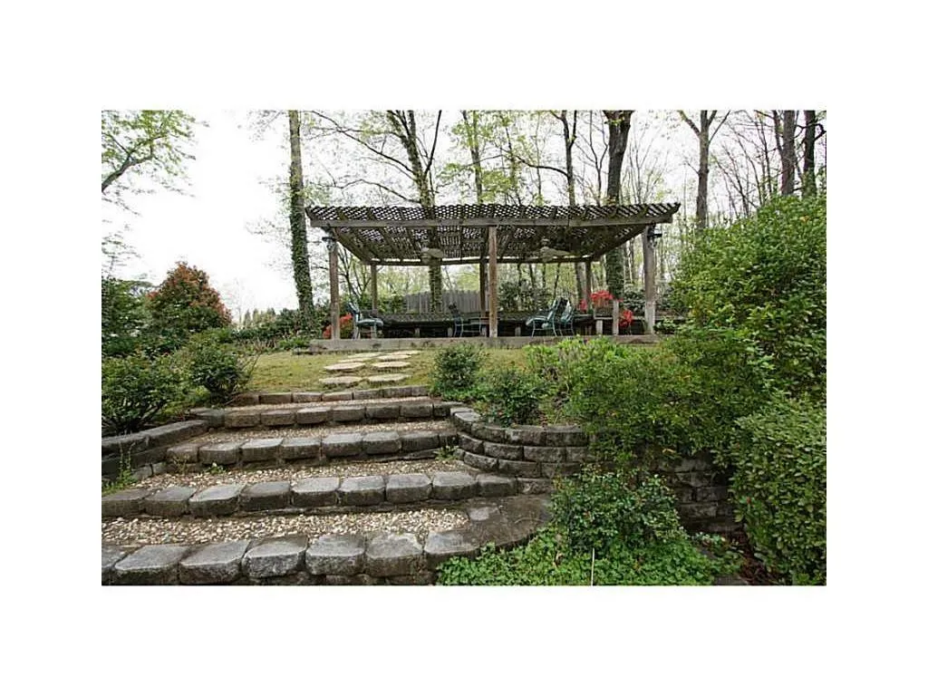 5860 Riverwood Drive, Sandy Springs, Georgia 30328, 6 Bedrooms Bedrooms, ,4 BathroomsBathrooms,Residential,Sold,5860 Riverwood Drive,5743786