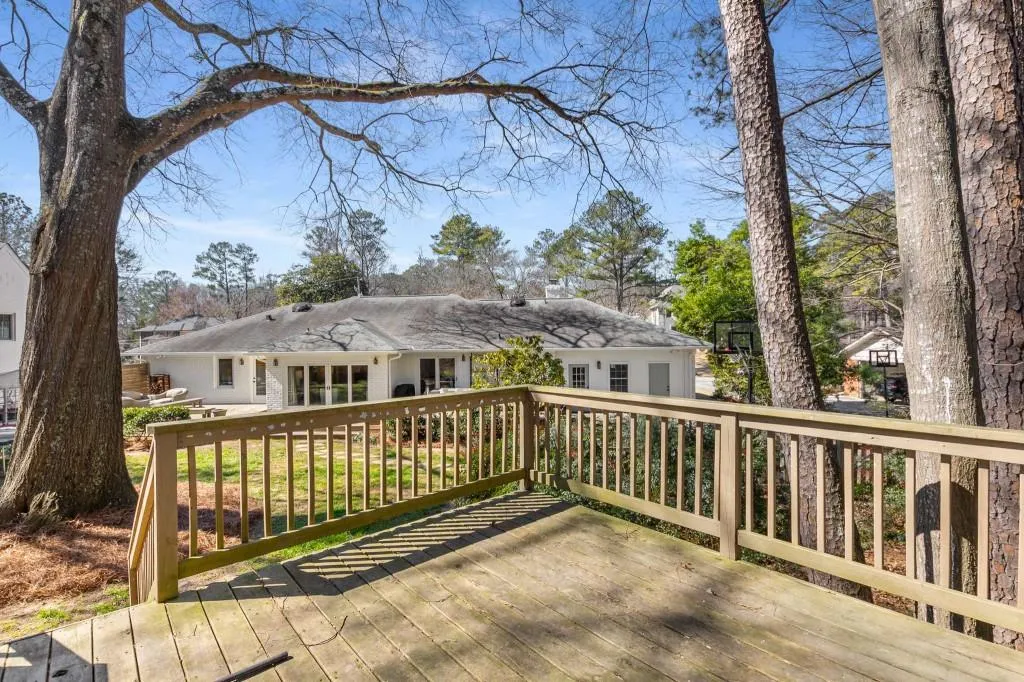 4865 Northway Drive, Atlanta, Georgia 30342, 3 Bedrooms Bedrooms, ,2 BathroomsBathrooms,Residential,Sold,4865 Northway Drive,7531851