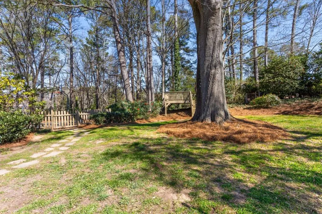 4865 Northway Drive, Atlanta, Georgia 30342, 3 Bedrooms Bedrooms, ,2 BathroomsBathrooms,Residential,Sold,4865 Northway Drive,7531851