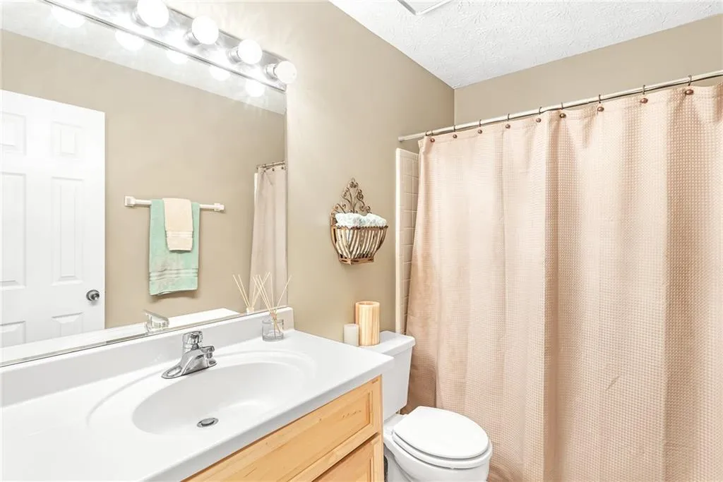 1104 Woodcliff Drive, Atlanta, Georgia 30350, 2 Bedrooms Bedrooms, ,2 BathroomsBathrooms,Residential,Sold,1104 Woodcliff Drive,6945738