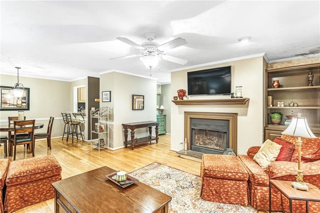 1104 Woodcliff Drive, Atlanta, Georgia 30350, 2 Bedrooms Bedrooms, ,2 BathroomsBathrooms,Residential,Sold,1104 Woodcliff Drive,6945738