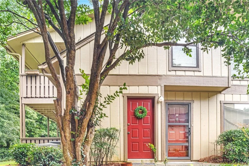 1104 Woodcliff Drive, Atlanta, Georgia 30350, 2 Bedrooms Bedrooms, ,2 BathroomsBathrooms,Residential,Sold,1104 Woodcliff Drive,6945738