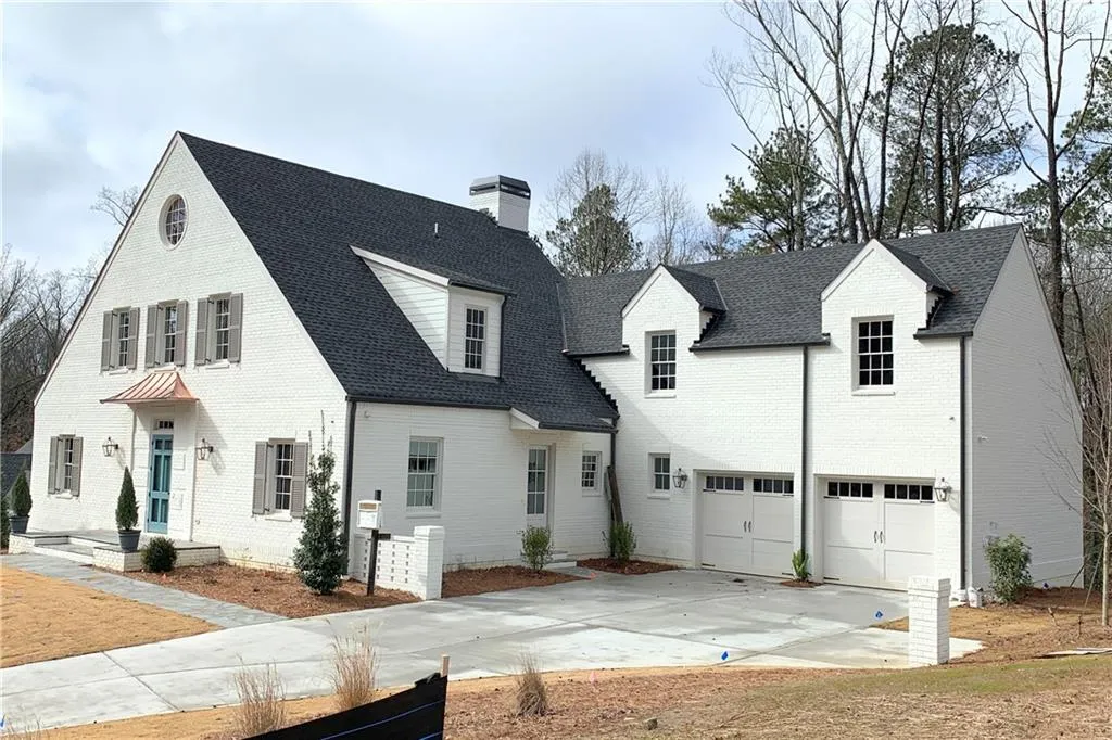 5220 Timber Trail S, Sandy Springs, Georgia 30342, 5 Bedrooms Bedrooms, ,3 BathroomsBathrooms,Residential,Sold,5220 Timber Trail S,6837549
