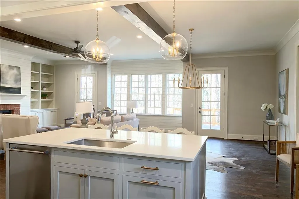5220 Timber Trail S, Sandy Springs, Georgia 30342, 5 Bedrooms Bedrooms, ,3 BathroomsBathrooms,Residential,Sold,5220 Timber Trail S,6837549