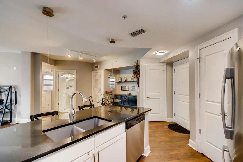 200 River Vista Drive Unit 235, Atlanta, Georgia 30339, 2 Bedrooms Bedrooms, ,2 BathroomsBathrooms,Residential,Sold,200 River Vista Drive Unit 235,6587006