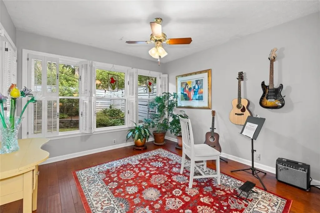 28 Waterford Court, Atlanta, Georgia 30328, 3 Bedrooms Bedrooms, ,2 BathroomsBathrooms,Residential,Sold,28 Waterford Court,7394224