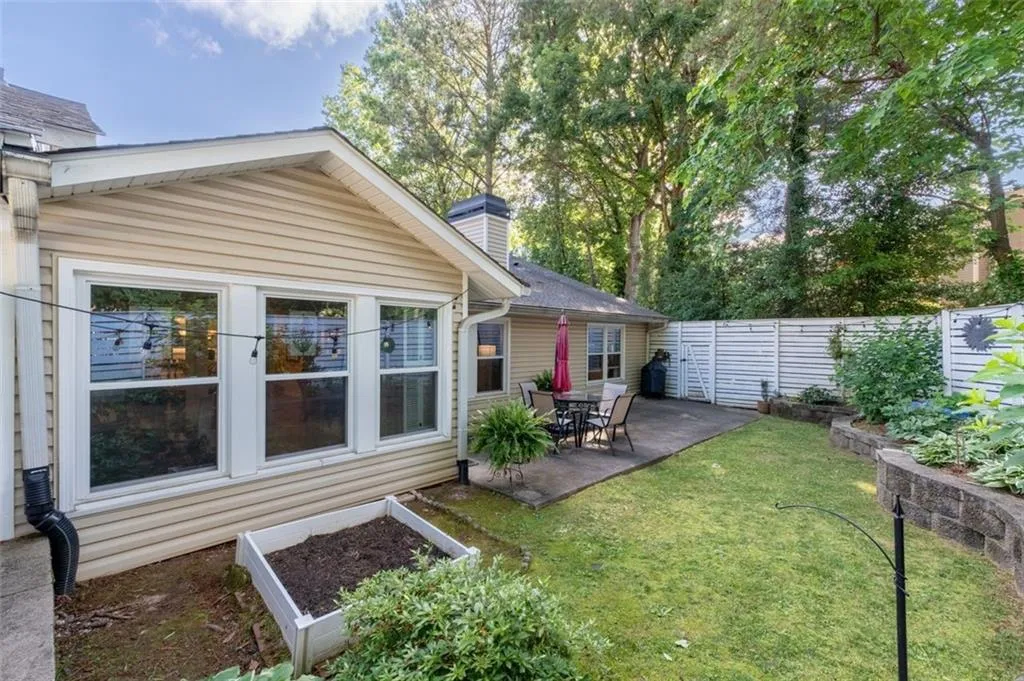 28 Waterford Court, Atlanta, Georgia 30328, 3 Bedrooms Bedrooms, ,2 BathroomsBathrooms,Residential,Sold,28 Waterford Court,7394224