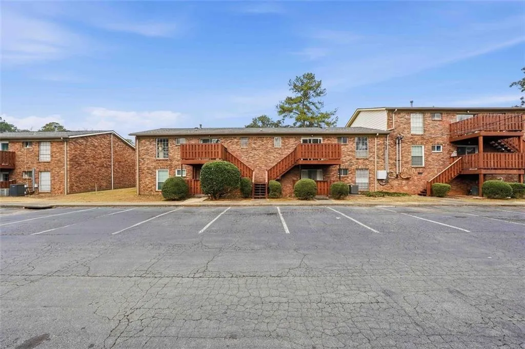 5506 Kingsport Drive, Atlanta, Georgia 30342, 2 Bedrooms Bedrooms, ,1 BathroomBathrooms,Residential,For Sale,5506 Kingsport Drive,7713665