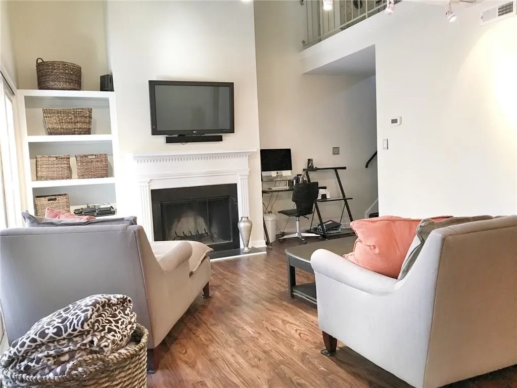 5400 Roswell Road Unit A1, Atlanta, Georgia 30342, 2 Bedrooms Bedrooms, ,1 BathroomBathrooms,Residential,Sold,5400 Roswell Road Unit A1,5822185