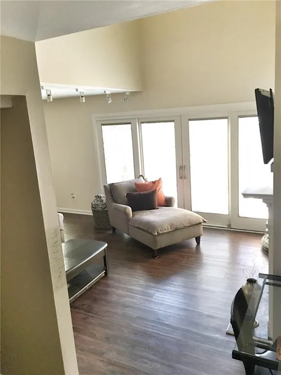 5400 Roswell Road Unit A1, Atlanta, Georgia 30342, 2 Bedrooms Bedrooms, ,1 BathroomBathrooms,Residential,Sold,5400 Roswell Road Unit A1,5822185