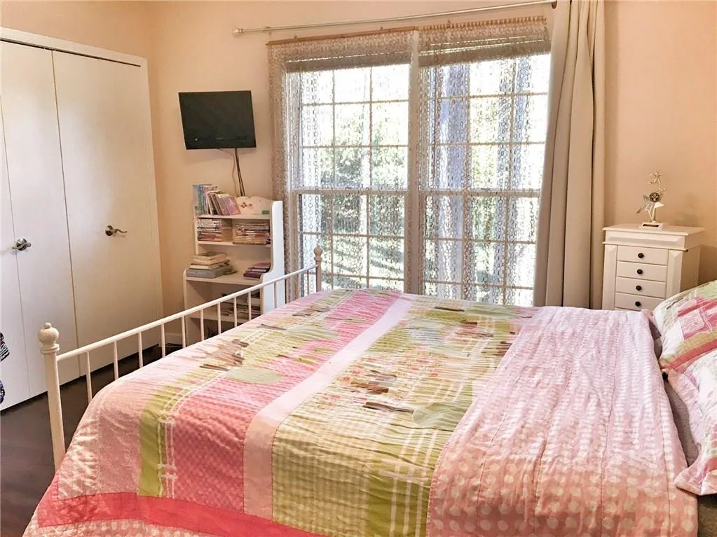 5400 Roswell Road Unit A1, Atlanta, Georgia 30342, 2 Bedrooms Bedrooms, ,1 BathroomBathrooms,Residential,Sold,5400 Roswell Road Unit A1,5822185