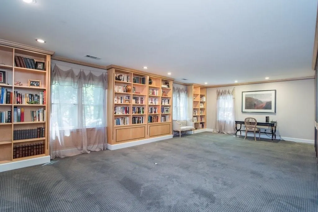 215 Gold Creek Court, Sandy Springs, Georgia 30350, 4 Bedrooms Bedrooms, ,3 BathroomsBathrooms,Residential,Sold,215 Gold Creek Court,6046074