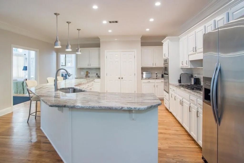 215 Gold Creek Court, Sandy Springs, Georgia 30350, 4 Bedrooms Bedrooms, ,3 BathroomsBathrooms,Residential,Sold,215 Gold Creek Court,6046074