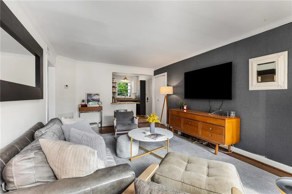 2240 Cheshire Bridge Road Ne Unit 206, Atlanta, Georgia 30324, 2 Bedrooms Bedrooms, ,1 BathroomBathrooms,Residential,For Sale,2240 Cheshire Bridge Road Ne Unit 206,7606164