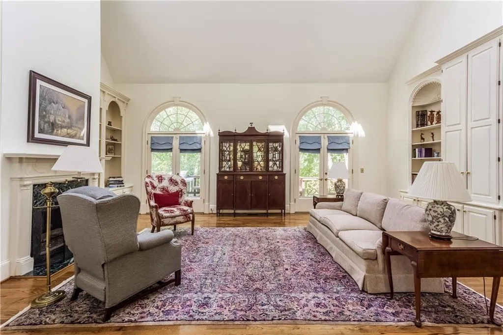 860 Marseilles Drive, Sandy Springs, Georgia 30327, 6 Bedrooms Bedrooms, ,5 BathroomsBathrooms,Residential,Sold,860 Marseilles Drive,5709737