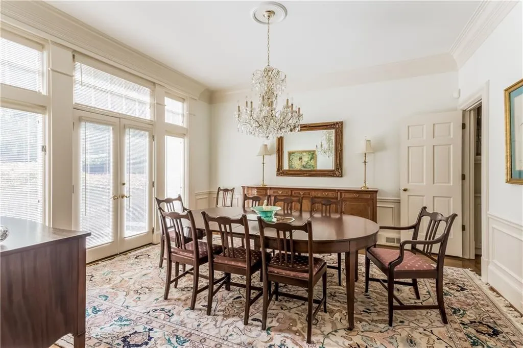 860 Marseilles Drive, Sandy Springs, Georgia 30327, 6 Bedrooms Bedrooms, ,5 BathroomsBathrooms,Residential,Sold,860 Marseilles Drive,5709737