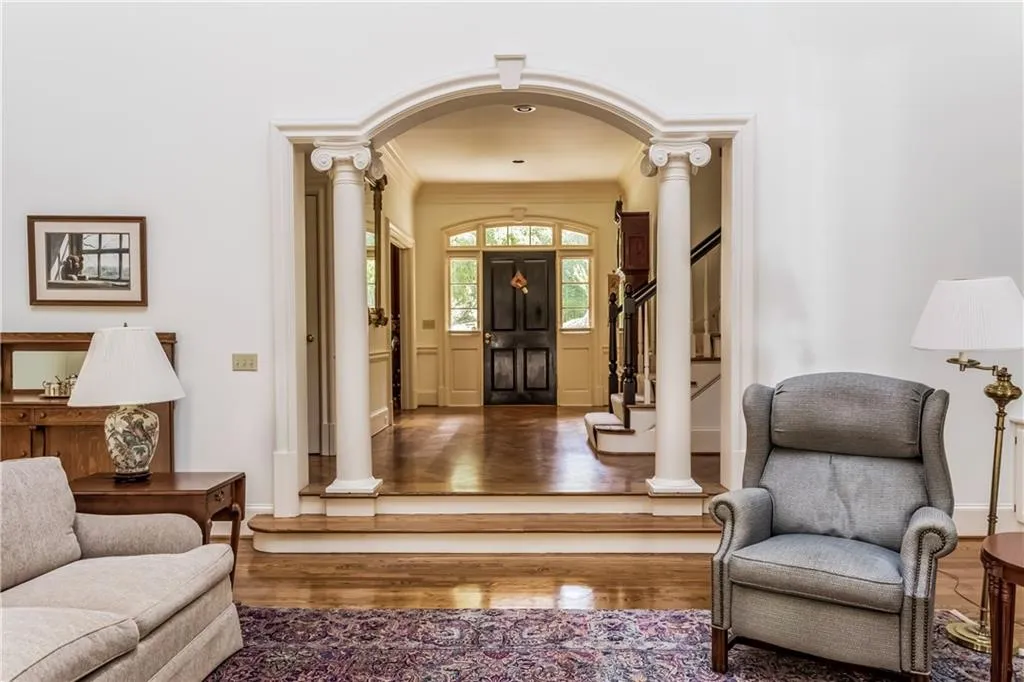 860 Marseilles Drive, Sandy Springs, Georgia 30327, 6 Bedrooms Bedrooms, ,5 BathroomsBathrooms,Residential,Sold,860 Marseilles Drive,5709737