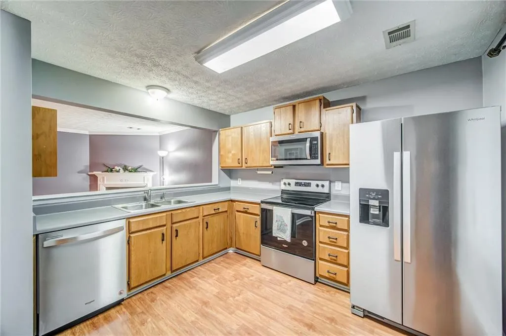 2906 Queen Anne Court, Sandy Springs, Georgia 30350, 2 Bedrooms Bedrooms, ,2 BathroomsBathrooms,Residential,Sold,2906 Queen Anne Court,6762291 2906 Queen Anne Court, Sandy Springs, Georgia 30350, 2 Bedrooms Bedrooms, ,2 BathroomsBathrooms,Residential,Sold,2906 Queen Anne Court,6762291