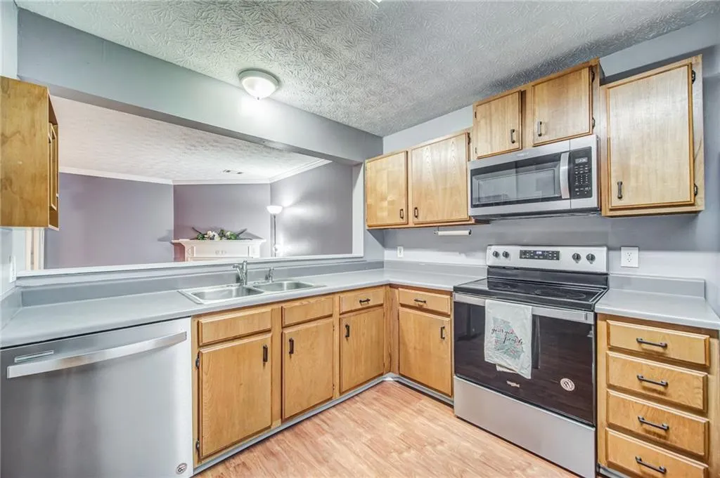 2906 Queen Anne Court, Sandy Springs, Georgia 30350, 2 Bedrooms Bedrooms, ,2 BathroomsBathrooms,Residential,Sold,2906 Queen Anne Court,6762291 2906 Queen Anne Court, Sandy Springs, Georgia 30350, 2 Bedrooms Bedrooms, ,2 BathroomsBathrooms,Residential,Sold,2906 Queen Anne Court,6762291