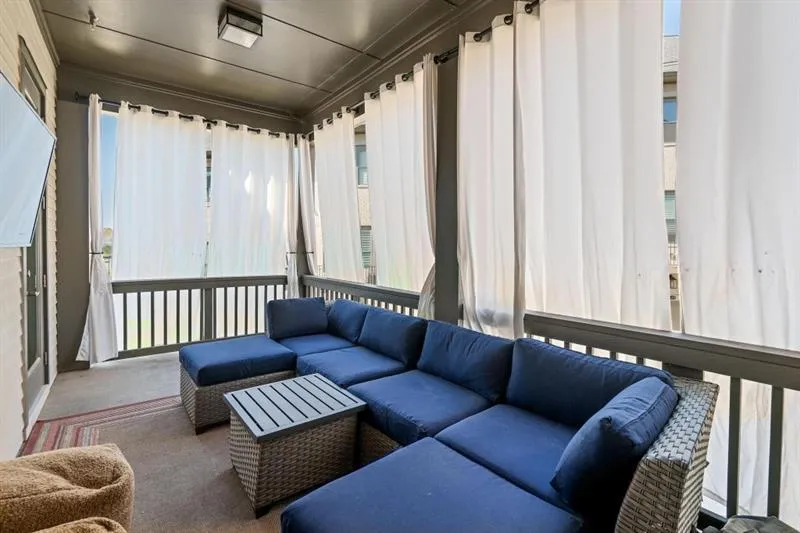 6656 Cadence Boulevard, Atlanta, Georgia 30328, 3 Bedrooms Bedrooms, ,3 BathroomsBathrooms,Residential,Sold,6656 Cadence Boulevard,7127743