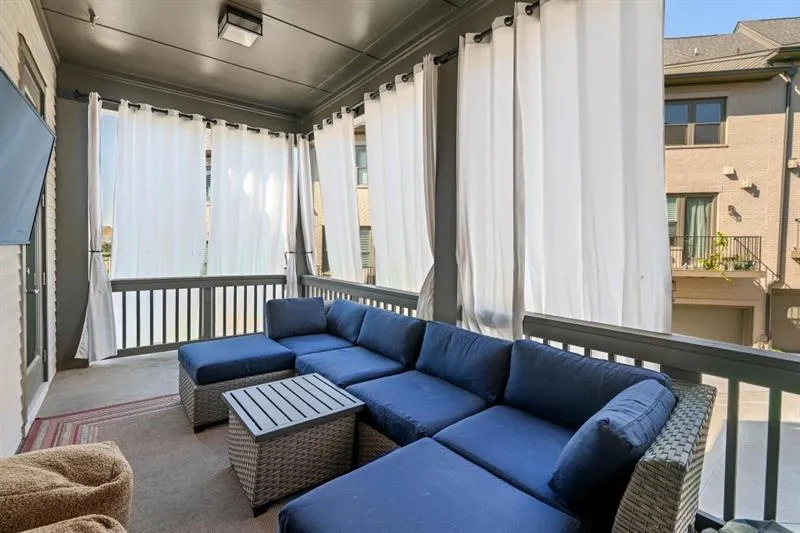 6656 Cadence Boulevard, Atlanta, Georgia 30328, 3 Bedrooms Bedrooms, ,3 BathroomsBathrooms,Residential,Sold,6656 Cadence Boulevard,7127743