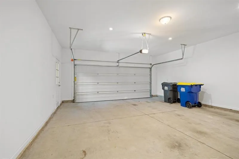 6656 Cadence Boulevard, Atlanta, Georgia 30328, 3 Bedrooms Bedrooms, ,3 BathroomsBathrooms,Residential,Sold,6656 Cadence Boulevard,7127743