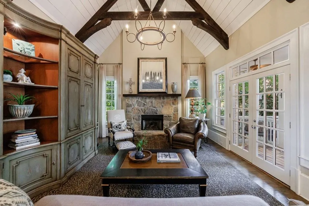 1412 Lanier Manor Ne, Atlanta, Georgia 30319, 5 Bedrooms Bedrooms, ,5 BathroomsBathrooms,Residential,For Sale,1412 Lanier Manor Ne,7605632