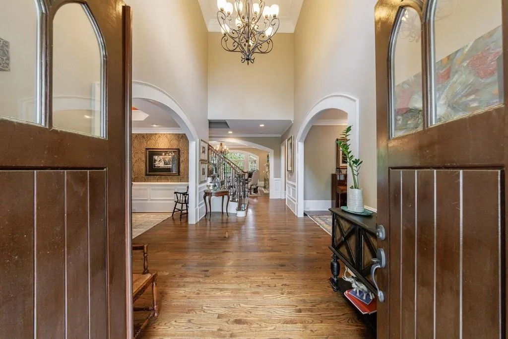 1412 Lanier Manor Ne, Atlanta, Georgia 30319, 5 Bedrooms Bedrooms, ,5 BathroomsBathrooms,Residential,For Sale,1412 Lanier Manor Ne,7605632