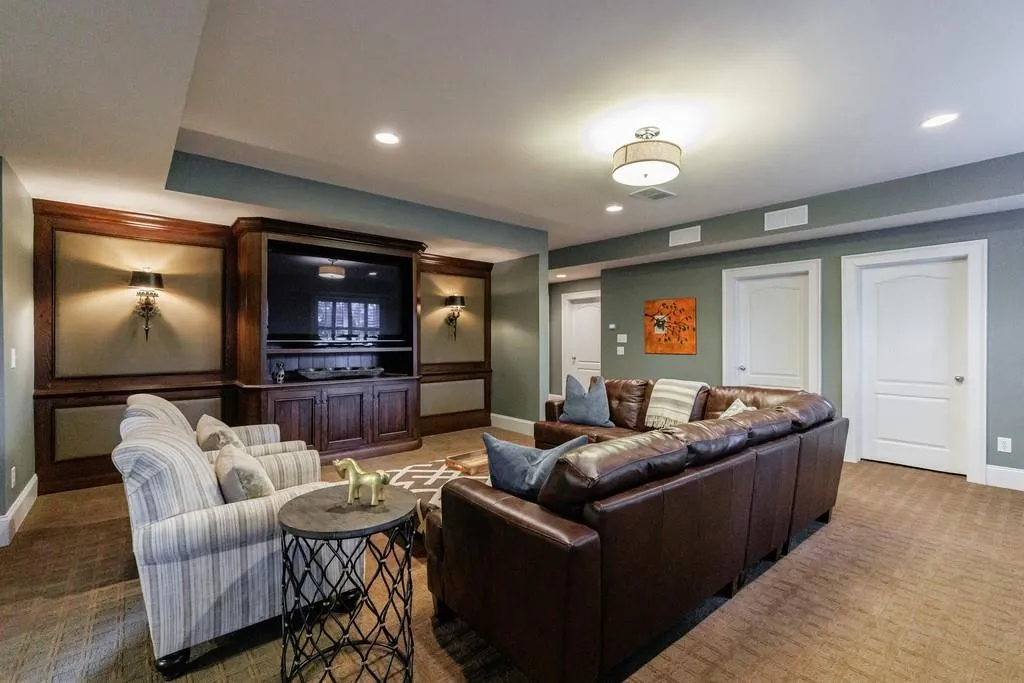 1412 Lanier Manor Ne, Atlanta, Georgia 30319, 5 Bedrooms Bedrooms, ,5 BathroomsBathrooms,Residential,For Sale,1412 Lanier Manor Ne,7605632
