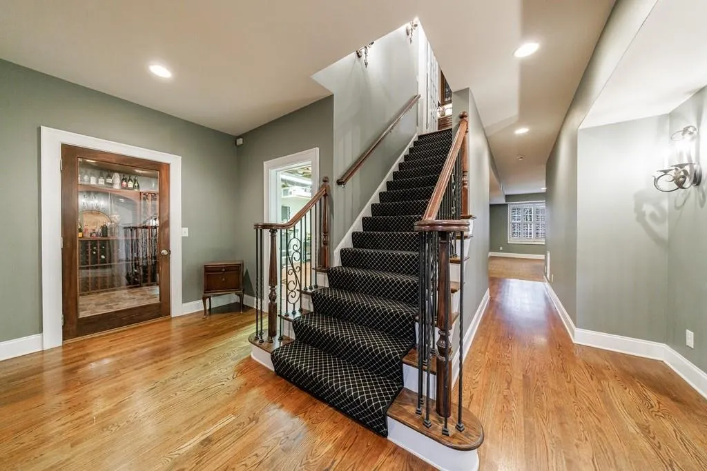 1412 Lanier Manor Ne, Atlanta, Georgia 30319, 5 Bedrooms Bedrooms, ,5 BathroomsBathrooms,Residential,For Sale,1412 Lanier Manor Ne,7605632
