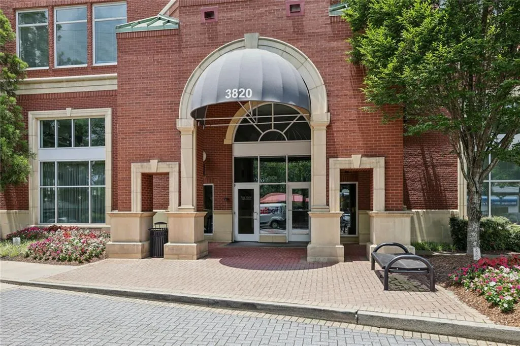 3820 Roswell Road Ne Unit 1004, Atlanta, Georgia 30342, 1 Bedroom Bedrooms, ,1 BathroomBathrooms,Residential,For Sale,3820 Roswell Road Ne Unit 1004,7631047