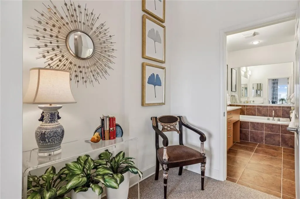 3820 Roswell Road Ne Unit 1004, Atlanta, Georgia 30342, 1 Bedroom Bedrooms, ,1 BathroomBathrooms,Residential,For Sale,3820 Roswell Road Ne Unit 1004,7631047