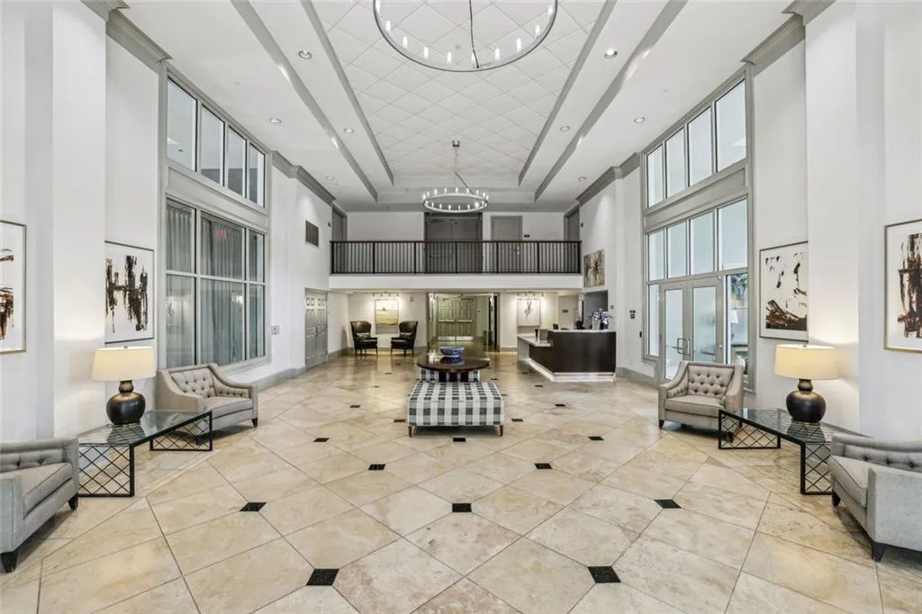 3820 Roswell Road Ne Unit 1004, Atlanta, Georgia 30342, 1 Bedroom Bedrooms, ,1 BathroomBathrooms,Residential,For Sale,3820 Roswell Road Ne Unit 1004,7631047